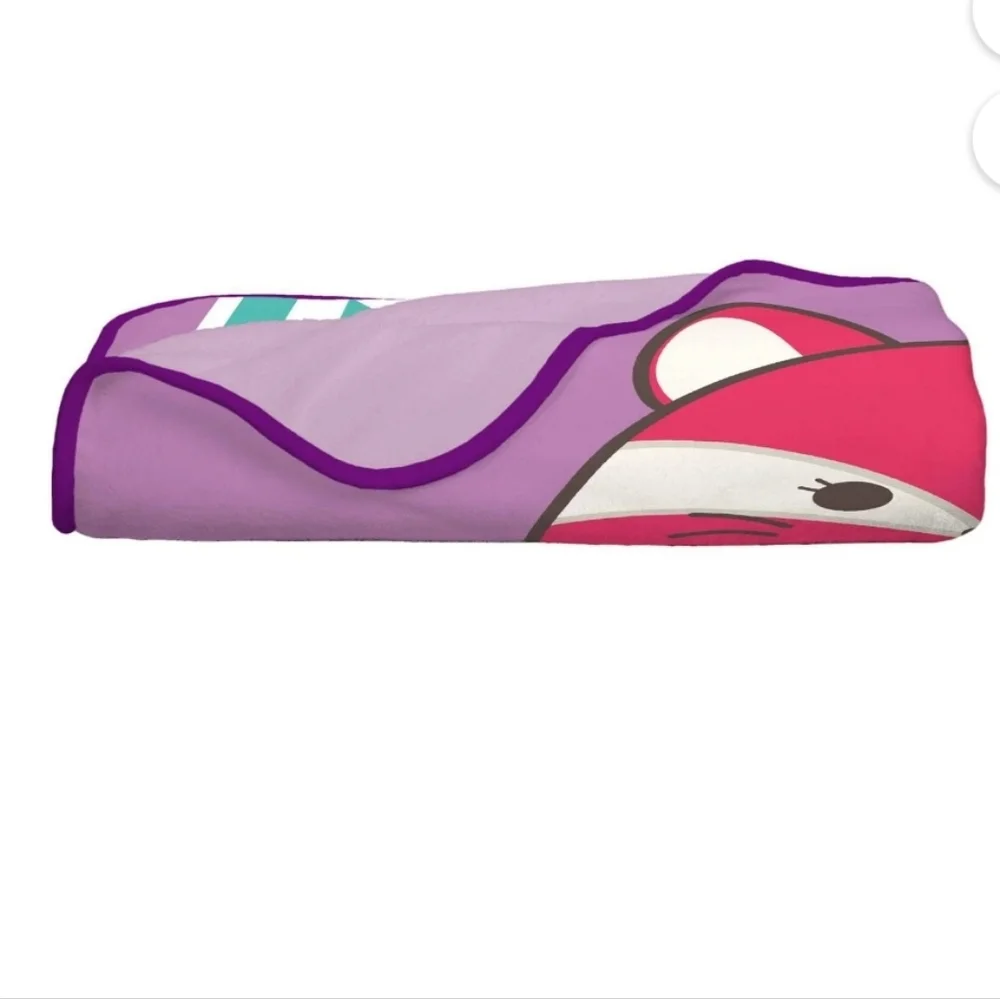 Squishmallows Throw Blanket Feelin' Mallow With Cam Cat, Fifi Fox & Winston Owl - Picture 4 of 6